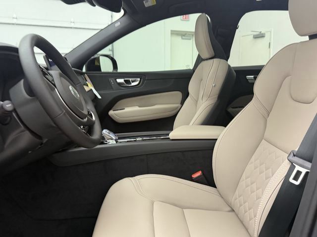 2026 Volvo XC60 Core - Photo 12