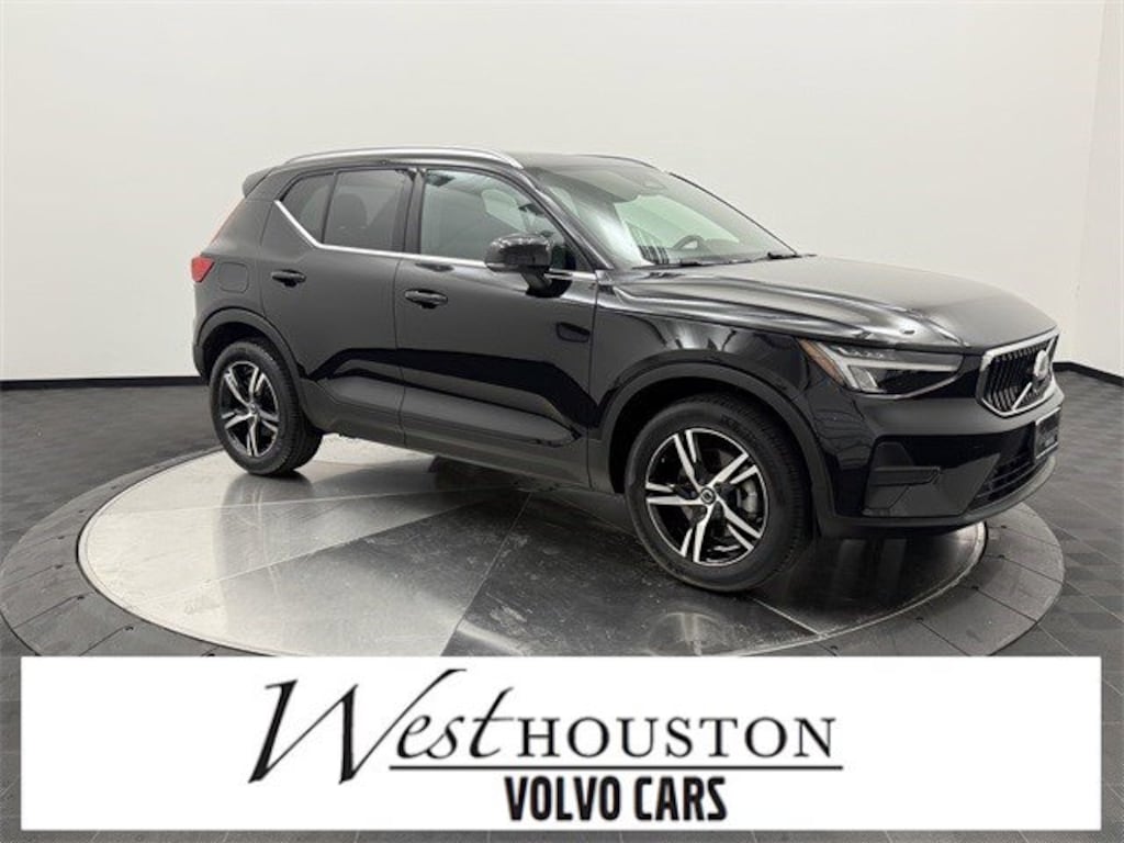 Certified 2025 Volvo XC40 Core Bright Theme B5 AWD Core Bright Theme