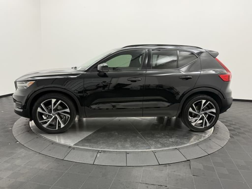 Used 2019 Volvo XC40 R-Design SUV