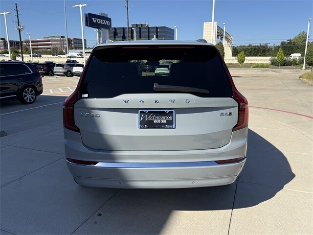 2025 Volvo XC90 AWD Plus photo 2