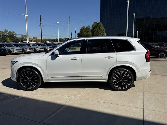 2025 Volvo XC90 B5 Plus photo 3