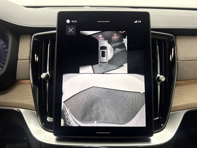 2026 Volvo XC90 Plus - Photo 21