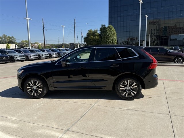 2023 Volvo XC60 B5 Core photo 4