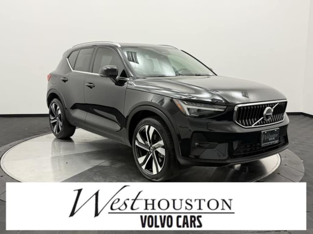 Certified 2024 Volvo XC40 B5 Plus Bright Theme SUV