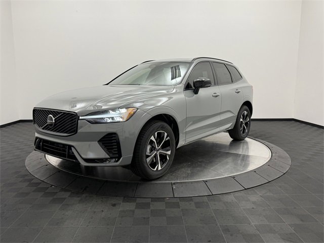 2026 Volvo XC60 B5 Core photo 4