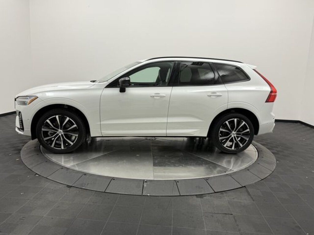Certified 2023 Volvo XC60 B5 Ultimate Dark Theme SUV