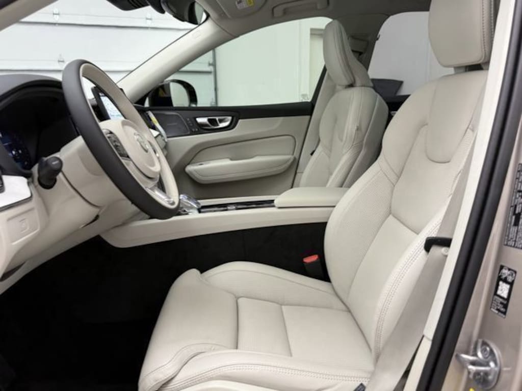 New 2026 Volvo XC60 B5 Ultra SUV