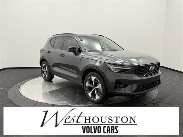 2026 Volvo XC40 Plus's photo