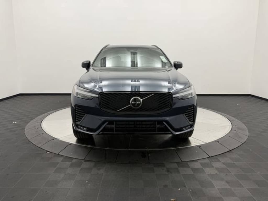 New 2026 Volvo XC60 B5 Plus SUV