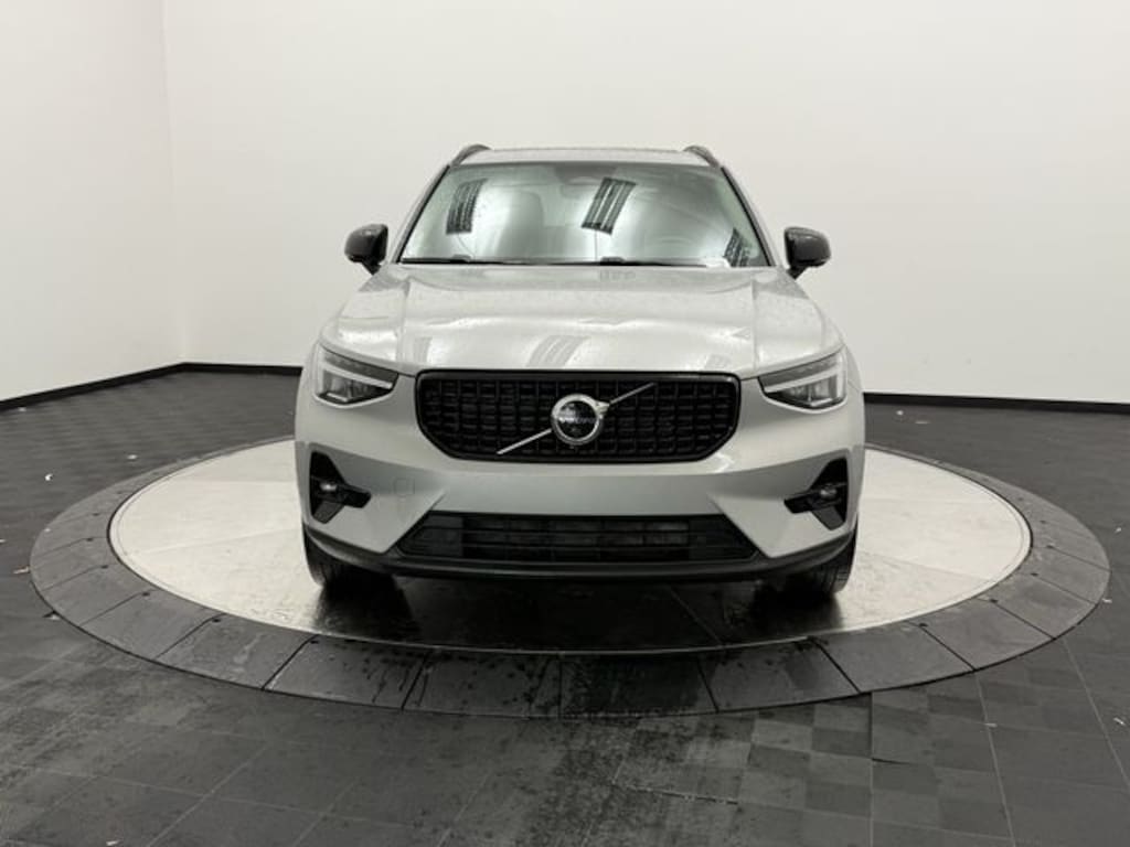 Certified 2023 Volvo XC40 B5 Plus Dark Theme SUV