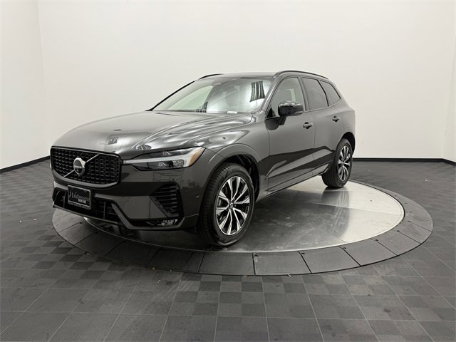 2025 Volvo XC60 B5 Plus photo 3