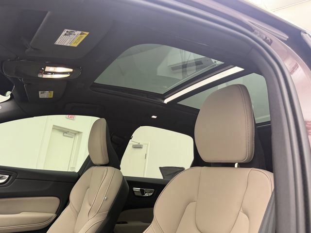 2026 Volvo XC60 Core - Photo 14