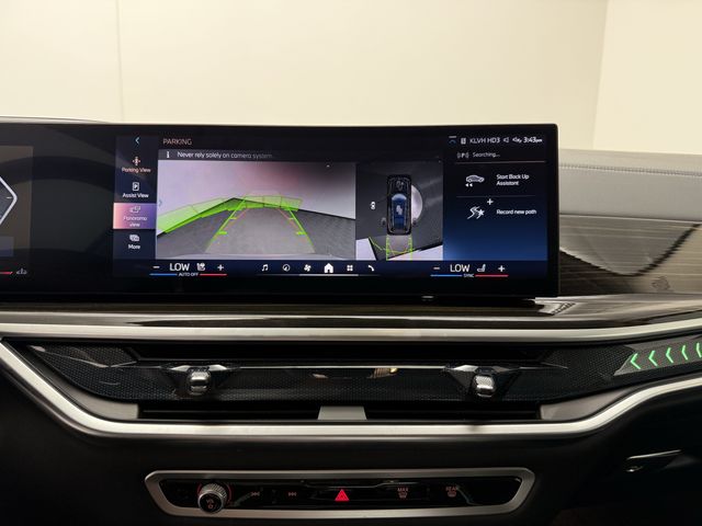 2025 BMW X7 40i - Photo 18