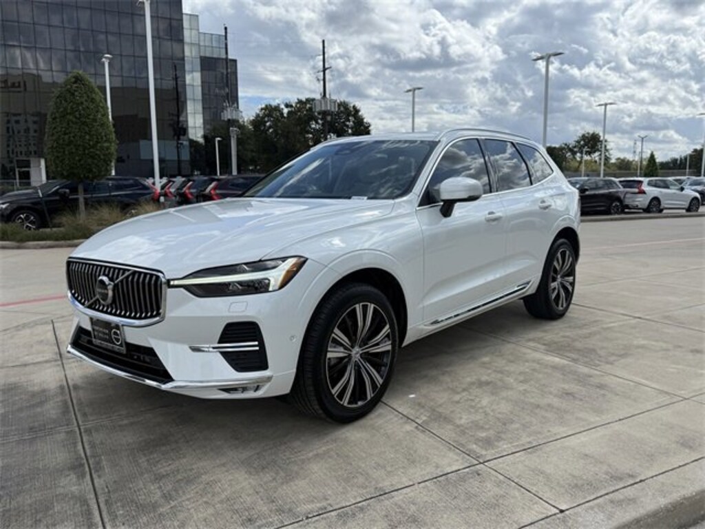 Certified 2023 Volvo XC60 Plus Bright Theme B5 FWD Plus Bright Theme