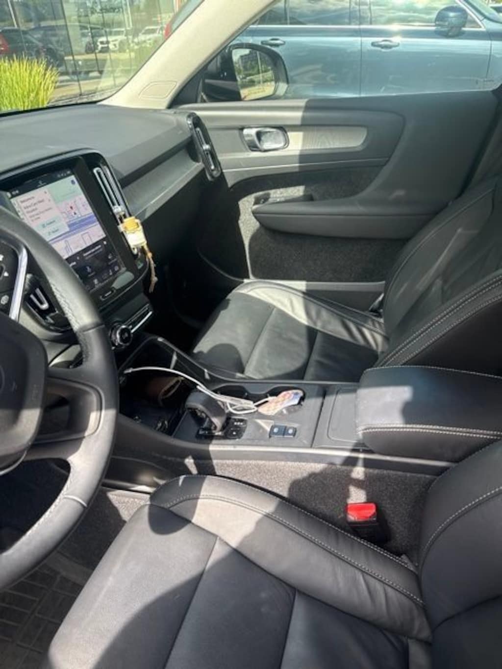 Certified 2024 Volvo XC40 B5 Core SUV
