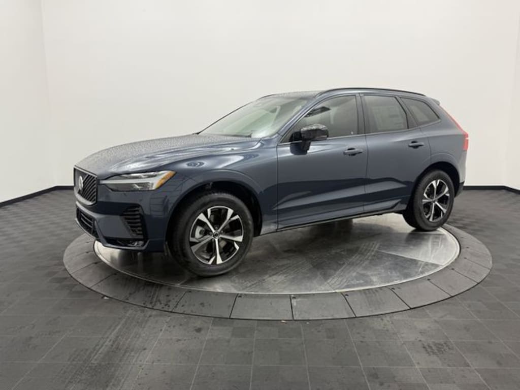 New 2026 Volvo XC60 B5 Core SUV