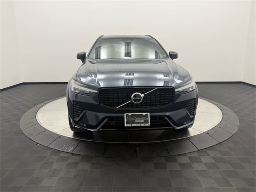 Certified 2023 Volvo XC60 Ultimate Dark Theme B6 AWD Ultimate Dark Theme