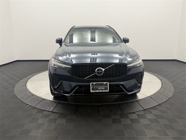 2023 Volvo XC60 Ultimate photo 2