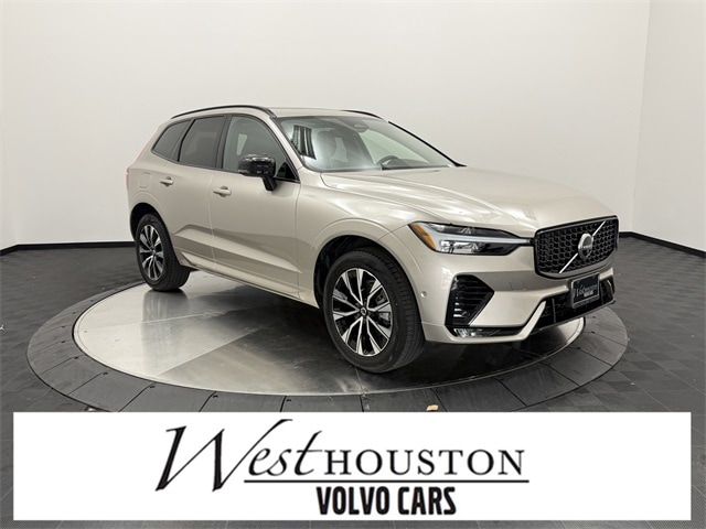 2025 Volvo XC60 Plus's photo