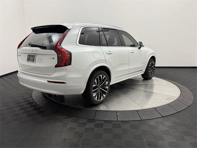2026 Volvo XC90 Plus - Photo 7