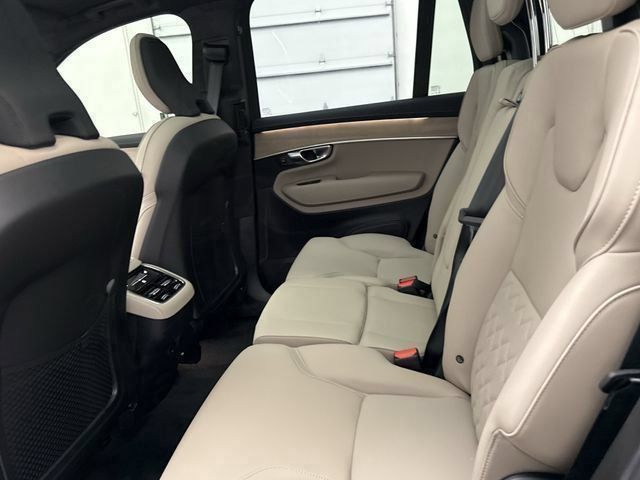 2026 Volvo XC90 Plus - Photo 26
