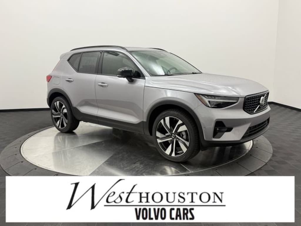 New 2026 Volvo XC40 B5 Ultra SUV