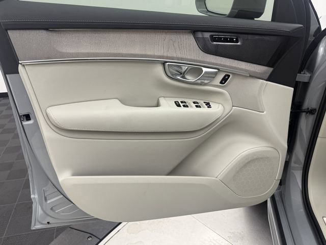 2026 Volvo XC90 Ultra - Photo 11