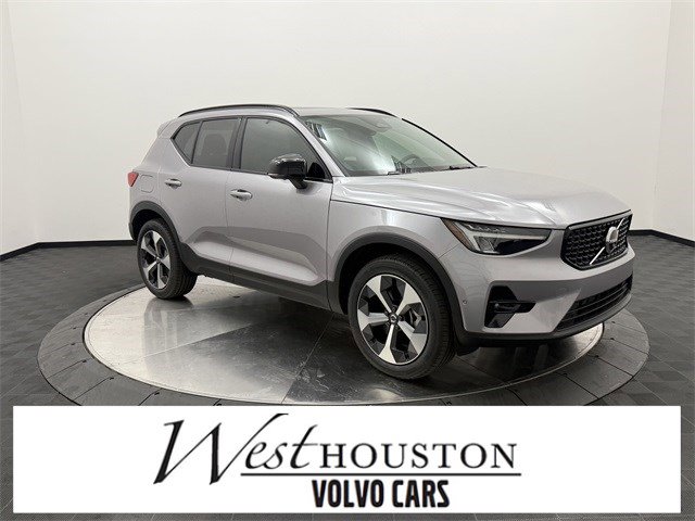 2026 Volvo XC40 Plus's photo