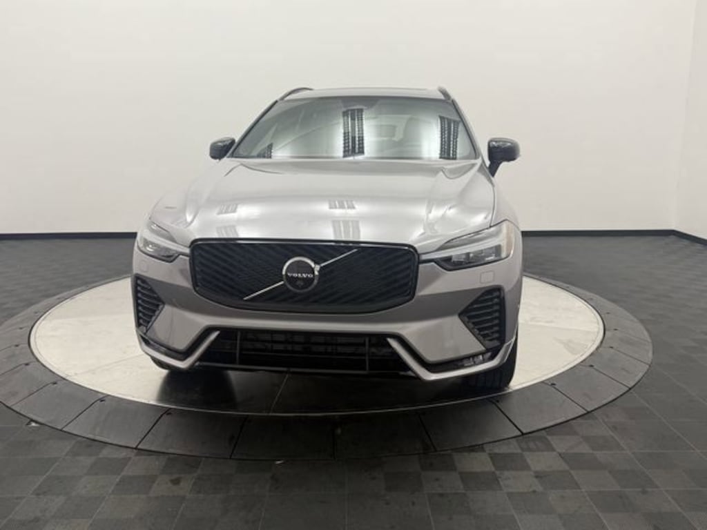 New 2026 Volvo XC60 B5 Plus SUV