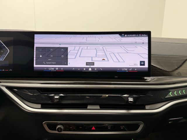 2025 BMW X7 40i - Photo 17