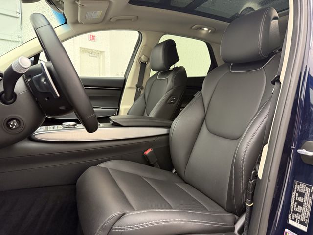 2024 GENESIS GV70 Standard - Photo 14