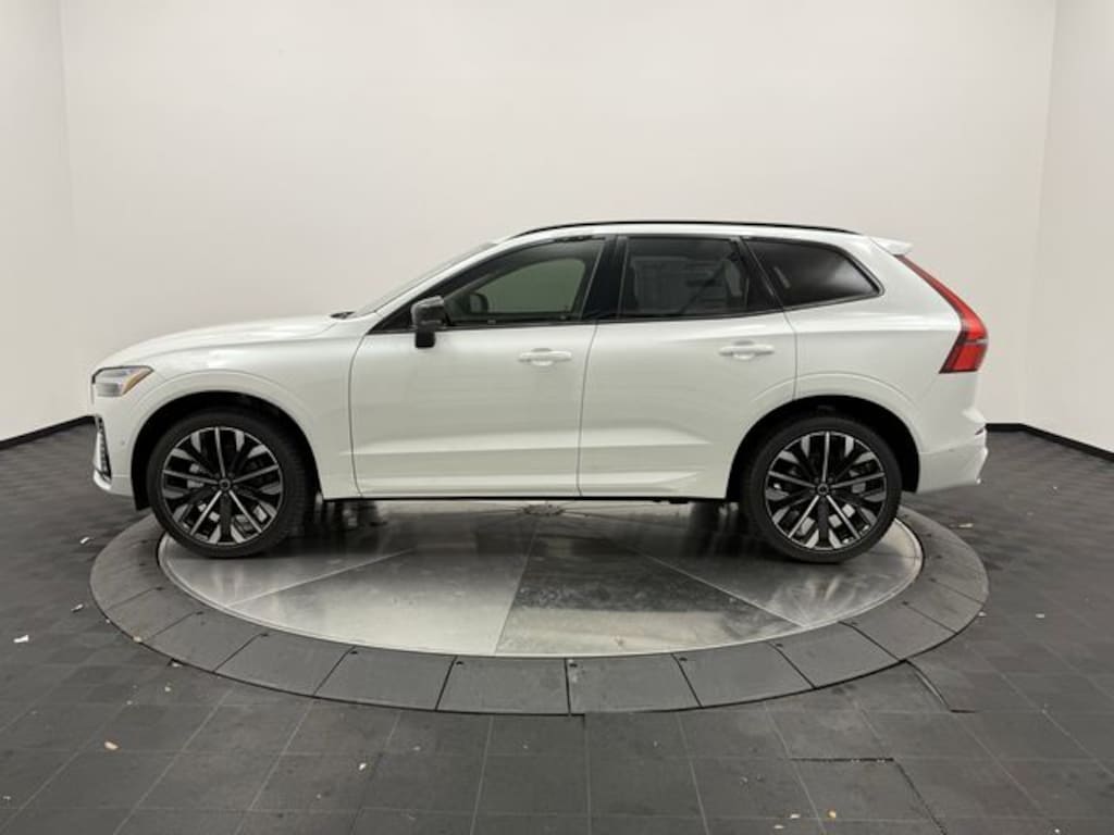 New 2026 Volvo XC60 B5 Ultra SUV