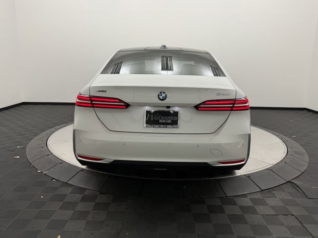 2025 BMW 5 Series 540i - Photo 7