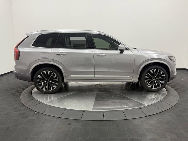 2026 Volvo XC90 Plus - Photo 9