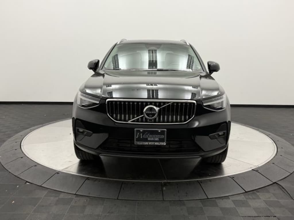 Certified 2024 Volvo XC40 B5 Plus Bright Theme SUV