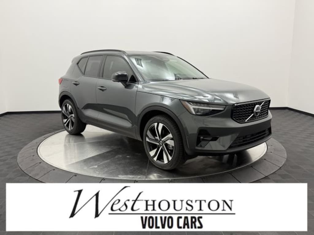 New 2026 Volvo XC40 B5 Ultra SUV