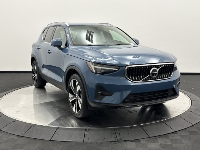 Certified 2024 Volvo XC40 B5 Plus Bright Theme SUV