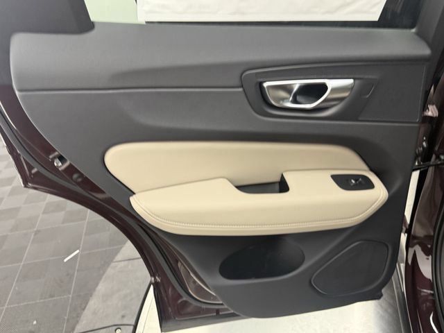 2026 Volvo XC60 Core - Photo 23