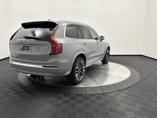 2026 Volvo XC90 Plus - Photo 8