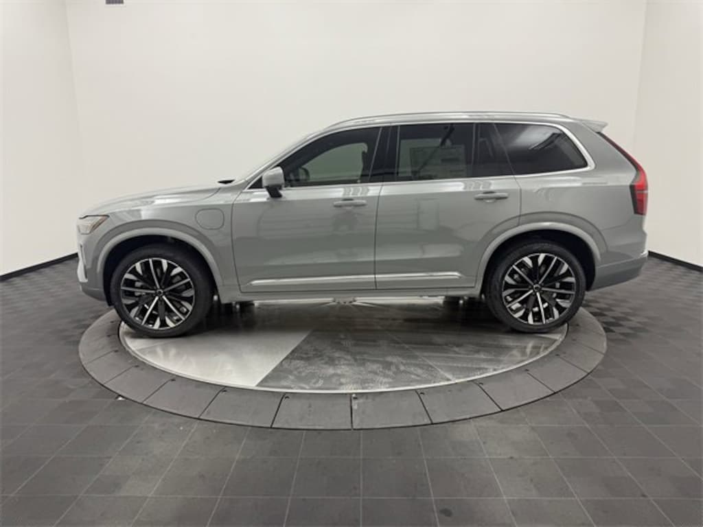 New 2025 Volvo XC90 plug-in hybrid T8 (2025.5) Core 7-Seater SUV