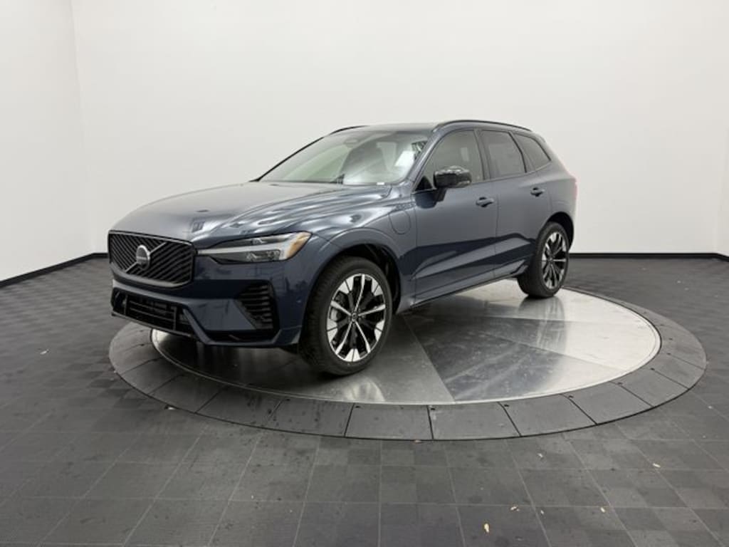 New 2026 Volvo XC60 plug-in hybrid T8 Plus SUV