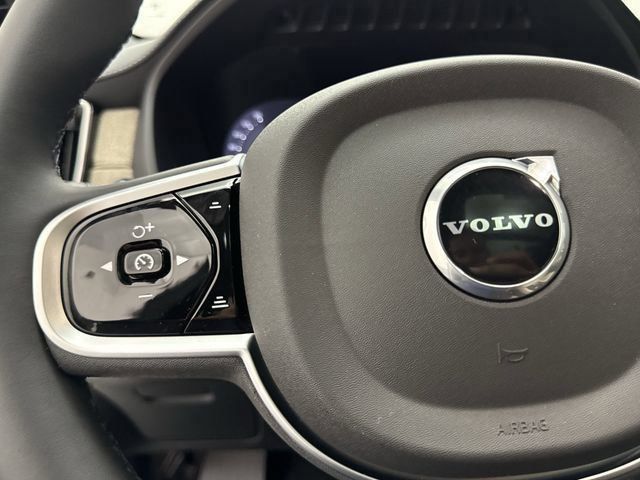2026 Volvo XC90 Plus - Photo 17
