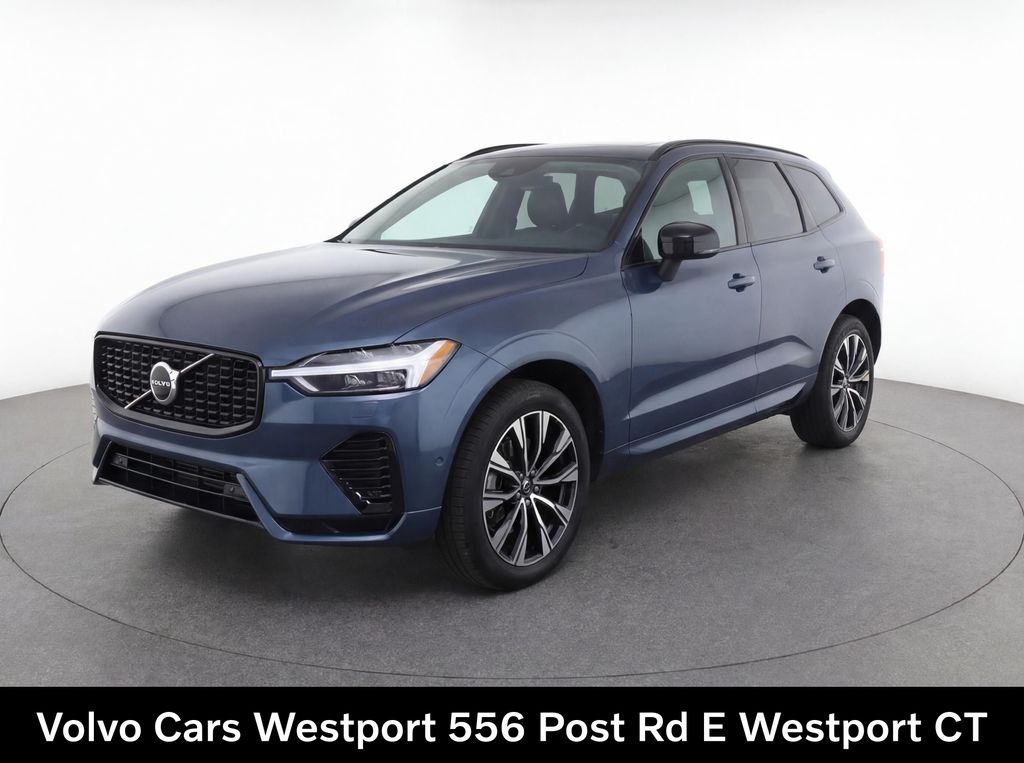 2023 Volvo XC60 B5 Plus Dark Theme AWD's photo
