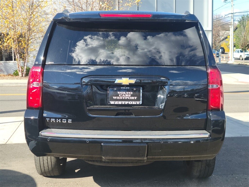 2016 Chevrolet Tahoe LTZ photo 3