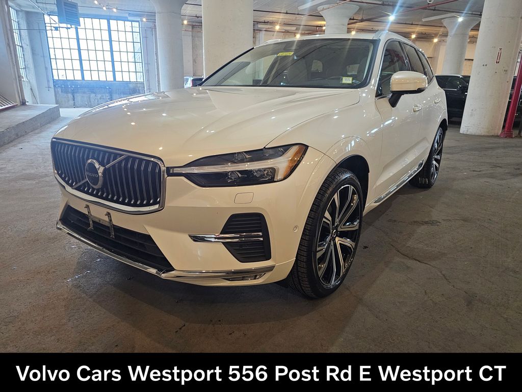 2023 Volvo XC60 B5 Ultimate Bright Theme AWD's photo