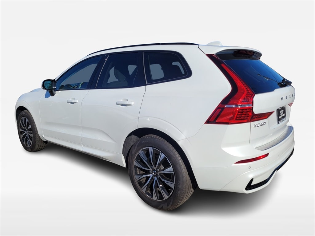 New 2025 Volvo XC60 B5 Core SUV