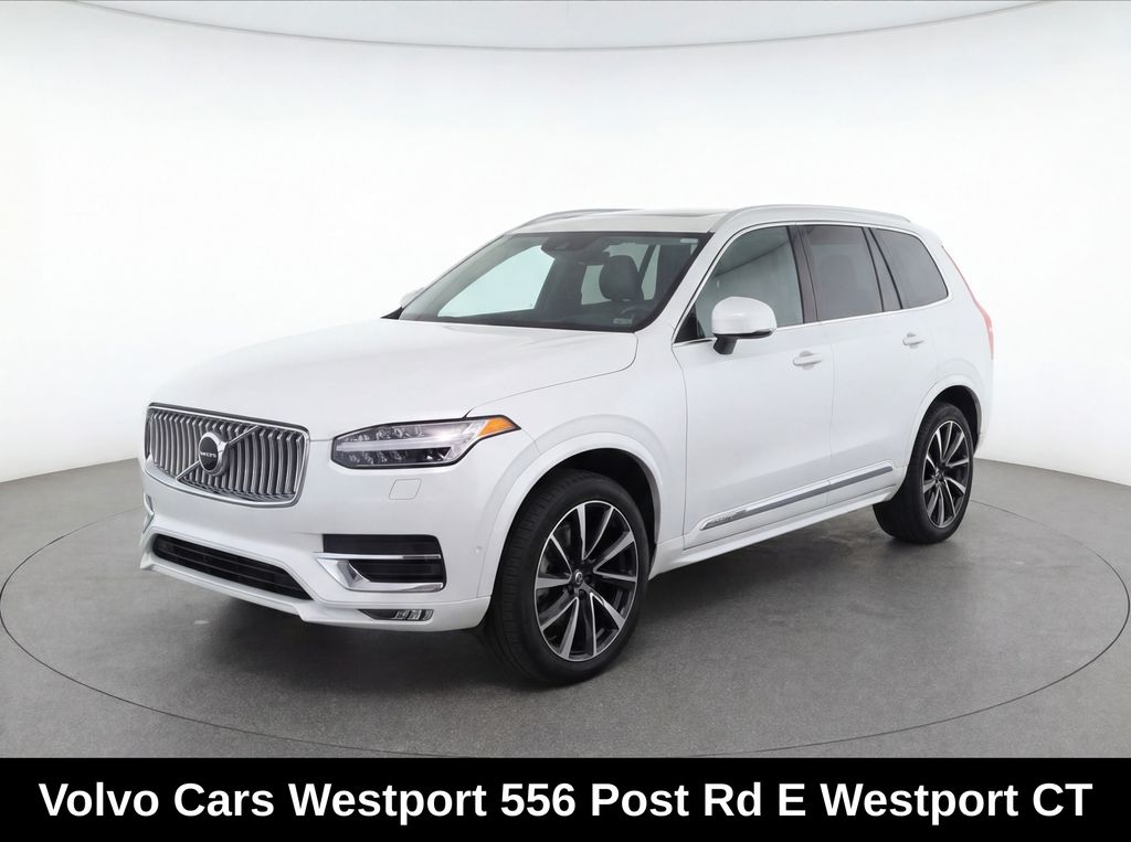 2023 Volvo XC90 B5 Plus 4WD's photo