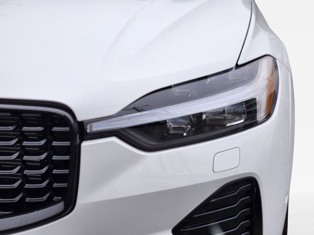 2025 Volvo XC60 Plus - Photo 6