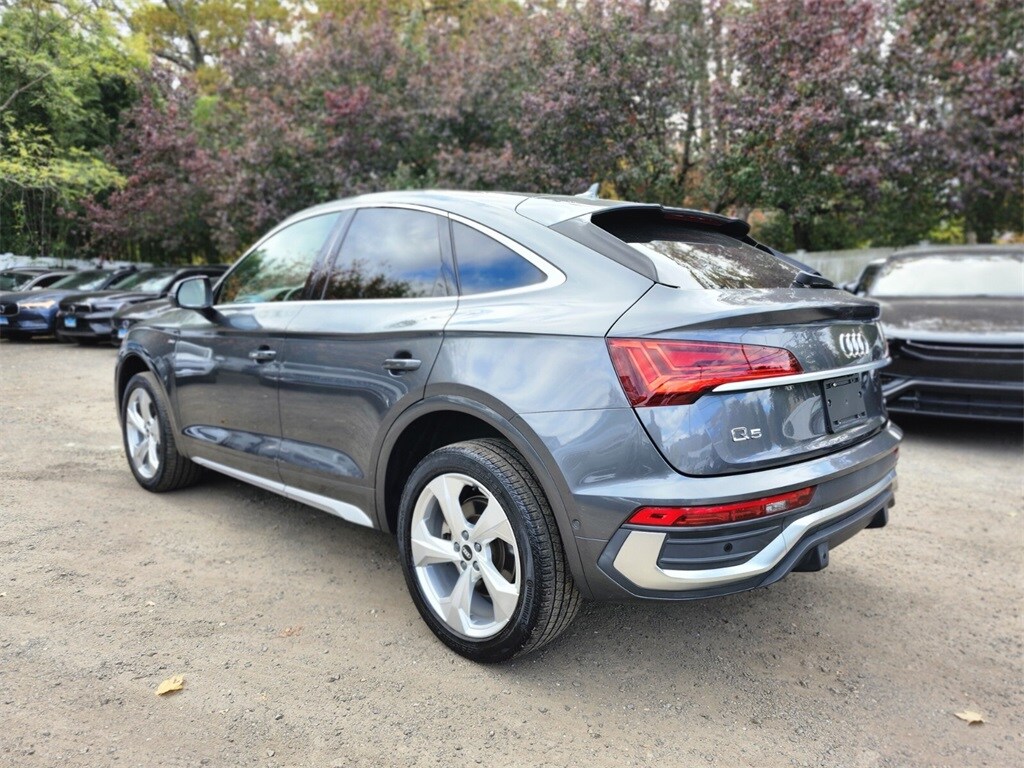 2021 Audi Q5 Sportback 45 Prestige photo 2
