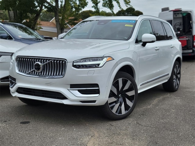 2023 Volvo XC90 Recharge Plug-In Hybrid Plus 6-Seater SUV